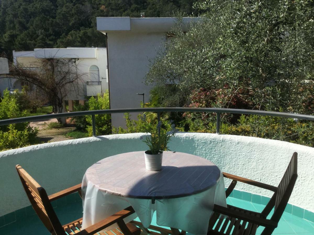 Residence I Faraglioni Mattinata Luaran gambar