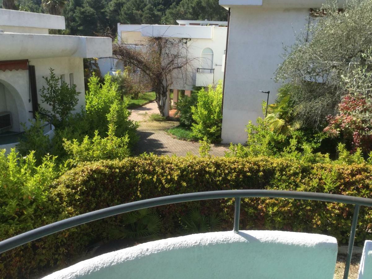 Residence I Faraglioni Mattinata Luaran gambar